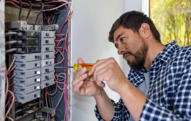 Emergency Electrical Repair Services in Cloverleaf, TX